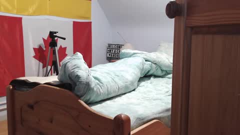 Snapshot of andre124231 chatting on 12-08-24, 04:14 Andre online show from 12-08-24, 04:14