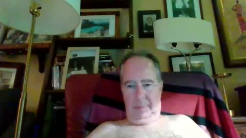 Snapshot of andre6045 chatting on 10-13-25, 12:43 andre6045 online show from 10-13-25, 12:43