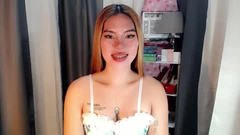 andrea06121998 online show from 03-06-26, 12:56