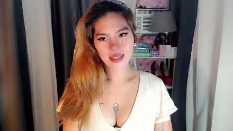 andrea06121998 online show from 04-23-26, 11:42