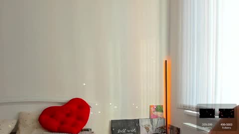 Snapshot of andrea__bass chatting on 05-12-26, 02:47 andrea__bass online show from 05-12-26, 02:47