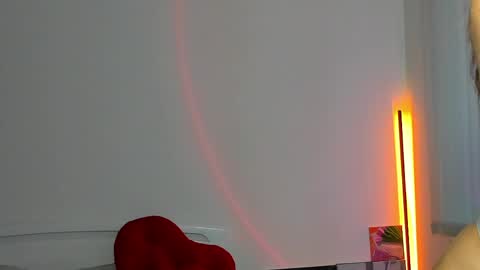Snapshot of andrea__bass chatting on 05-21-26, 03:30 andrea__bass online show from 05-21-26, 03:30