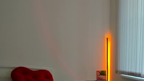 Snapshot of andrea__bass chatting on 05-24-26, 04:01 andrea__bass online show from 05-24-26, 04:01