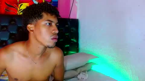 andrea andres couplehot online show from 12-21-25, 10:44