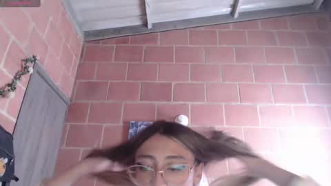 Snapshot of andrea_camila chatting on 10-02-25, 04:14 Andrea online show from 10-02-25, 04:14