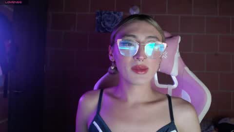 Andrea  online show from 04-20-26, 10:44