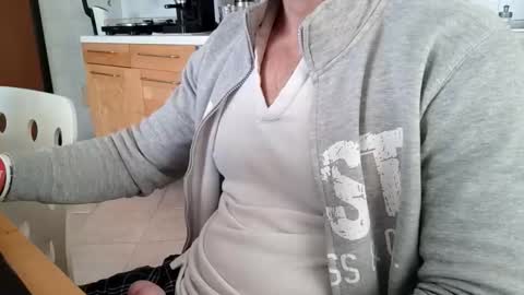 andrea_feetlover online show from 11-03-25, 06:47