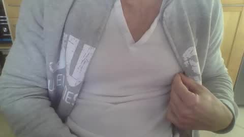 andrea_feetlover online show from 11-05-25, 06:57