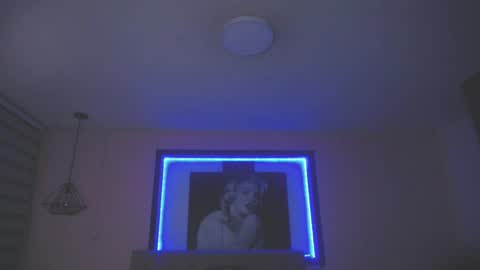 Andrea Ramos online show from 11-18-25, 06:23