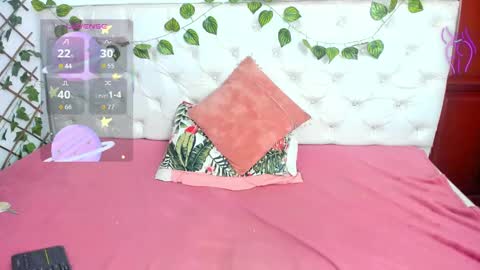 Naomi Andrea Daviss online show from 10-25-25, 12:13