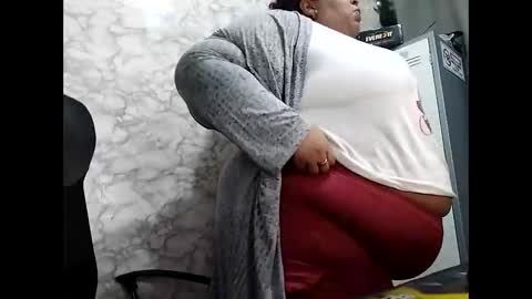 Snapshot of andrealopez1607 chatting on 11-28-25, 06:16 andrea lopez online show from 11-28-25, 06:16