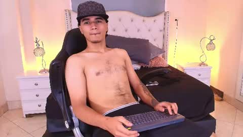 Snapshot of andreao_pirlo chatting on 07-28-26, 04:39 Andreao online show from 07-28-26, 04:39
