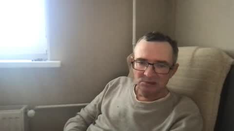 Snapshot of andreass60 chatting on 01-08-25, 11:21 andreass60 online show from 01-08-25, 11:21