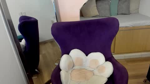 Snapshot of andrecastaneda chatting on 10-31-25, 06:53 Andre Castaneda online show from 10-31-25, 06:53