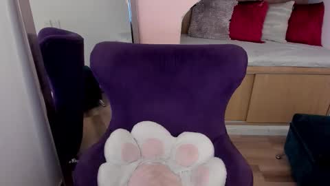 Snapshot of andrecastaneda chatting on 11-08-25, 11:43 Andre Castaneda online show from 11-08-25, 11:43