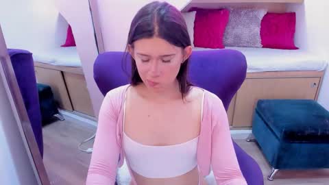 Snapshot of andrecastaneda chatting on 11-22-25, 07:46 Andre Castaneda online show from 11-22-25, 07:46