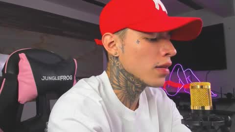 andrees_s online show from 10-28-25, 02:48