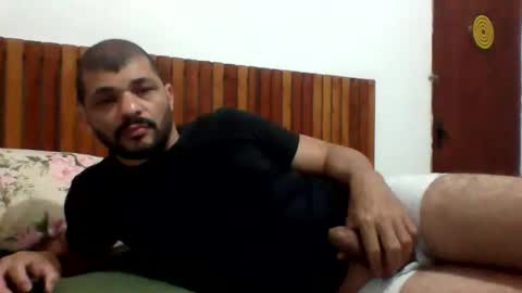 Snapshot of andreloko123 chatting on 10-01-25, 01:33 andreloko123 online show from 10-01-25, 01:33