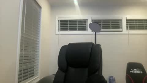 andrenoma427 online show from 12-18-25, 03:56