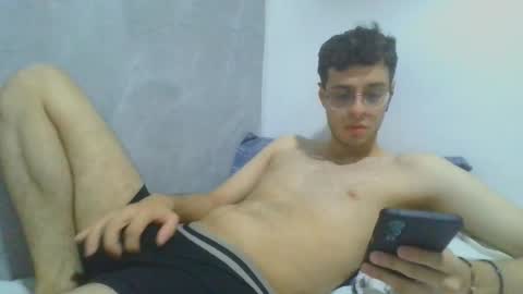 andres129494 online show from 12-15-25, 02:38