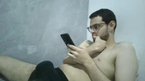 Snapshot of andres129494 chatting on 05-02-26, 08:03 andres129494 online show from 05-02-26, 08:03