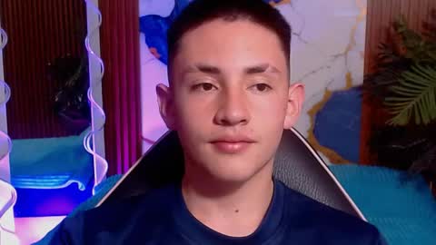 Snapshot of andres_tay chatting on 04-19-26, 02:44 andres_tay online show from 04-19-26, 02:44