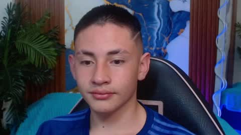 Snapshot of andres_tay chatting on 04-25-26, 02:36 andres_tay online show from 04-25-26, 02:36