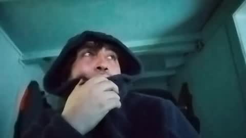 Snapshot of andresby0x chatting on 10-10-25, 02:27 andresby0x online show from 10-10-25, 02:27