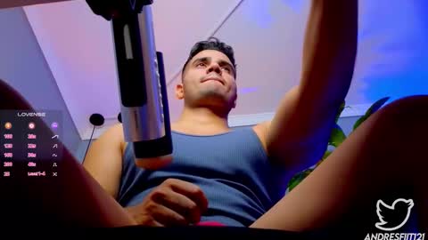 Snapshot of andresfiit chatting on 10-30-25, 02:02 Andres online show from 10-30-25, 02:02