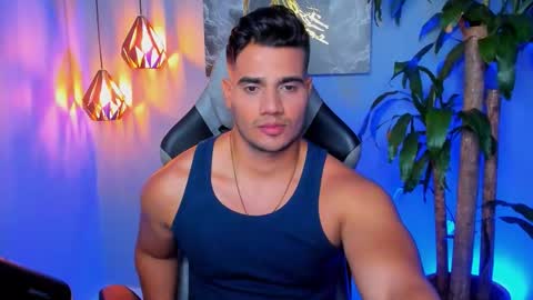 Snapshot of andresfiit chatting on 11-06-25, 02:23 Andres online show from 11-06-25, 02:23