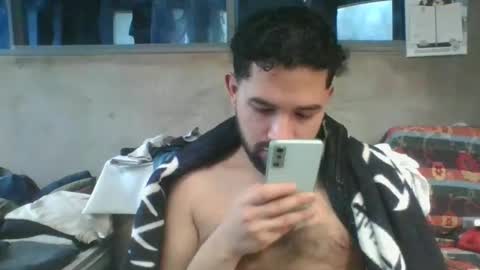 Snapshot of andresi00 chatting on 12-05-25, 07:10 andresi00 online show from 12-05-25, 07:10