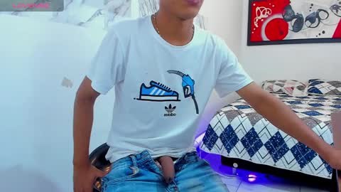 Snapshot of andressdean chatting on 12-03-24, 10:29 Andres Dean online show from 12-03-24, 10:29