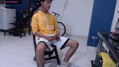 Snapshot of andressdean chatting on 12-10-24, 02:16 Andres Dean online show from 12-10-24, 02:16