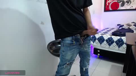 Snapshot of andressdean chatting on 12-14-24, 01:28 Andres Dean online show from 12-14-24, 01:28