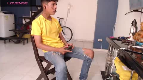 Snapshot of andressdean chatting on 01-16-25, 09:40 Andres Dean online show from 01-16-25, 09:40