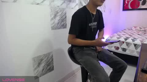 Snapshot of andressdean chatting on 01-18-25, 08:51 Andres Dean online show from 01-18-25, 08:51