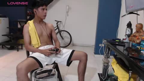 Snapshot of andressdean chatting on 01-20-25, 03:37 Andres Dean online show from 01-20-25, 03:37