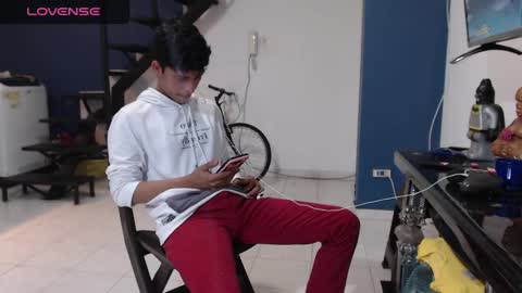 Snapshot of andressdean chatting on 02-11-25, 03:18 Andres Dean online show from 02-11-25, 03:18