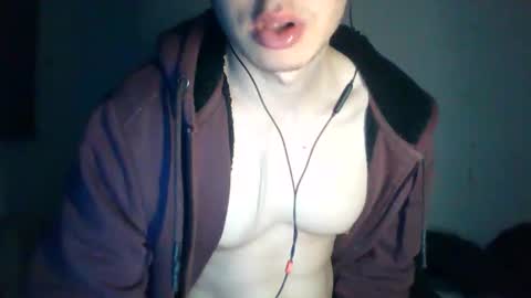 Snapshot of andresse_lat chatting on 03-11-26, 07:36 andresse_lat online show from 03-11-26, 07:36