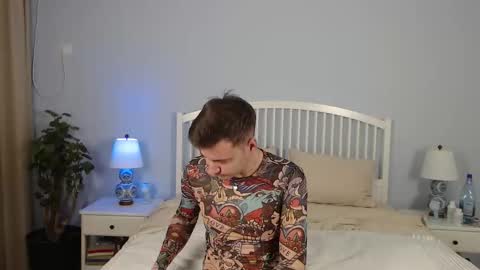 Snapshot of andrew2305 chatting on 10-18-25, 08:37 Justin Andrew online show from 10-18-25, 08:37