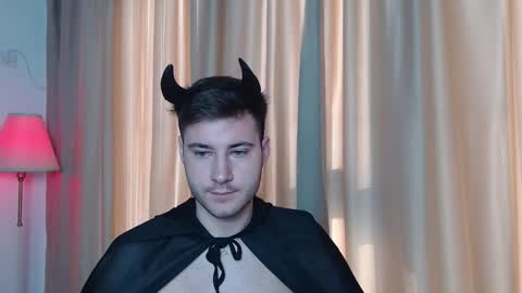 Snapshot of andrew2305 chatting on 10-30-25, 09:00 Justin Andrew online show from 10-30-25, 09:00