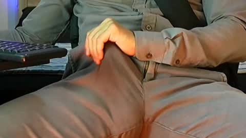 Andrew online show from 11-22-25, 03:27