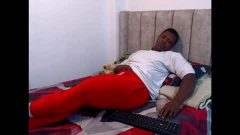 Snapshot of andrewburke06 chatting on 12-15-25, 12:59 andrewburke06 online show from 12-15-25, 12:59