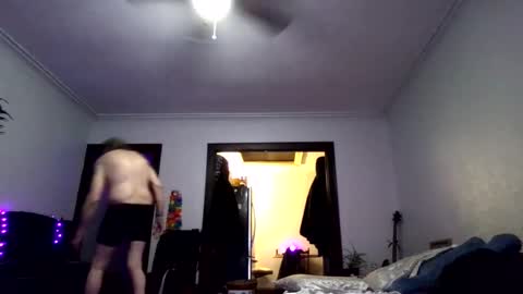 andrewgennie online show from 04-12-26, 07:24