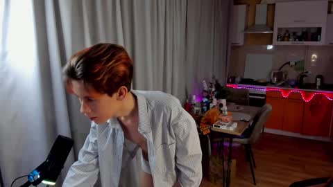 Snapshot of andrewwcarter2 chatting on 01-29-25, 06:50 Andrew online show from 01-29-25, 06:50