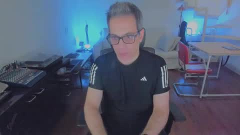 Snapshot of andy0pandi chatting on 12-14-25, 10:47 Andrew online show from 12-14-25, 10:47