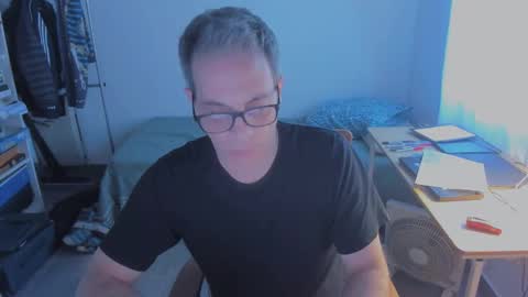 Snapshot of andy0pandi chatting on 01-11-26, 07:41 Andrew online show from 01-11-26, 07:41