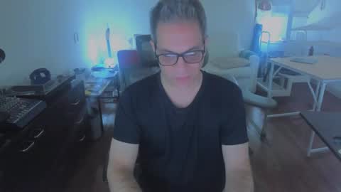 Snapshot of andy0pandi chatting on 02-09-26, 11:47 Andrew online show from 02-09-26, 11:47