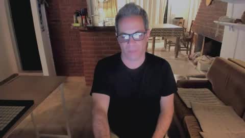 Snapshot of andy0pandi chatting on 02-17-26, 05:37 Andrew online show from 02-17-26, 05:37