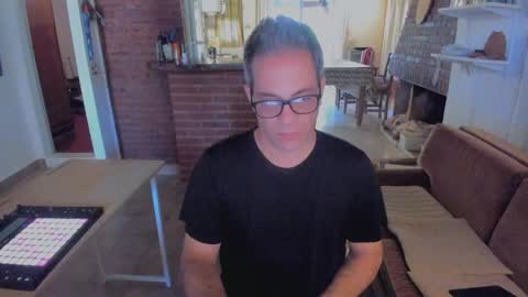 Snapshot of andy0pandi chatting on 02-18-26, 03:30 Andrew online show from 02-18-26, 03:30